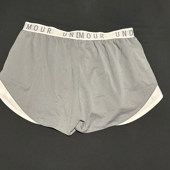 Under Armour Women's Shorts - Picture 6 of 6